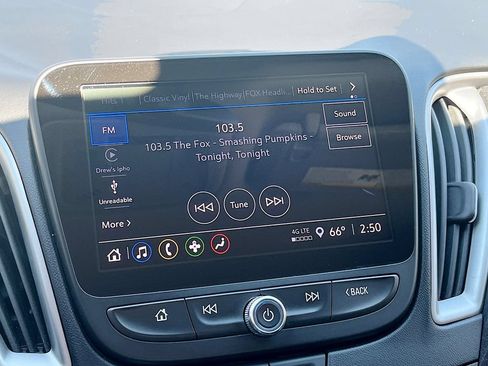 Used 2025 Chevrolet Malibu LT FWD image 15