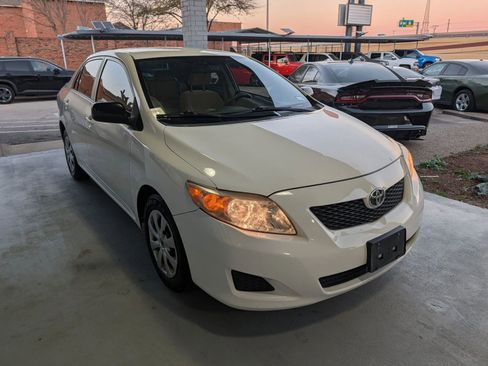 Used 2010 Toyota Corolla image 7