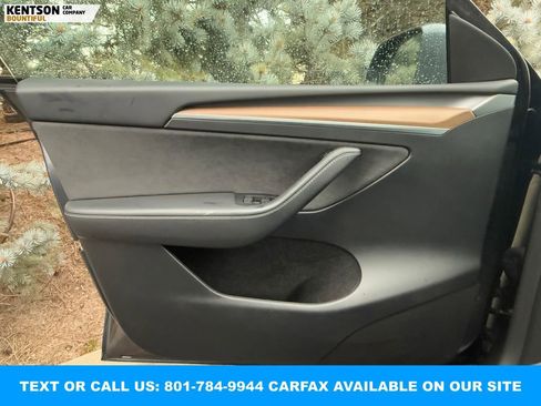 Used 2023 Tesla Model Y Performance image 19