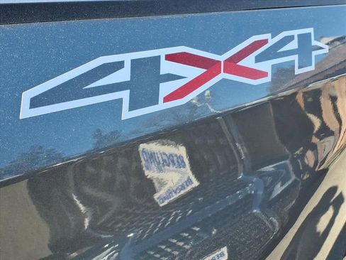 Used 2022 Chevrolet Silverado 1500 Custom image 37