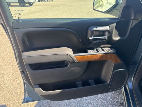 Used 2014 GMC Sierra 1500 SLT w/ Suspension Package, Off-Road image 9