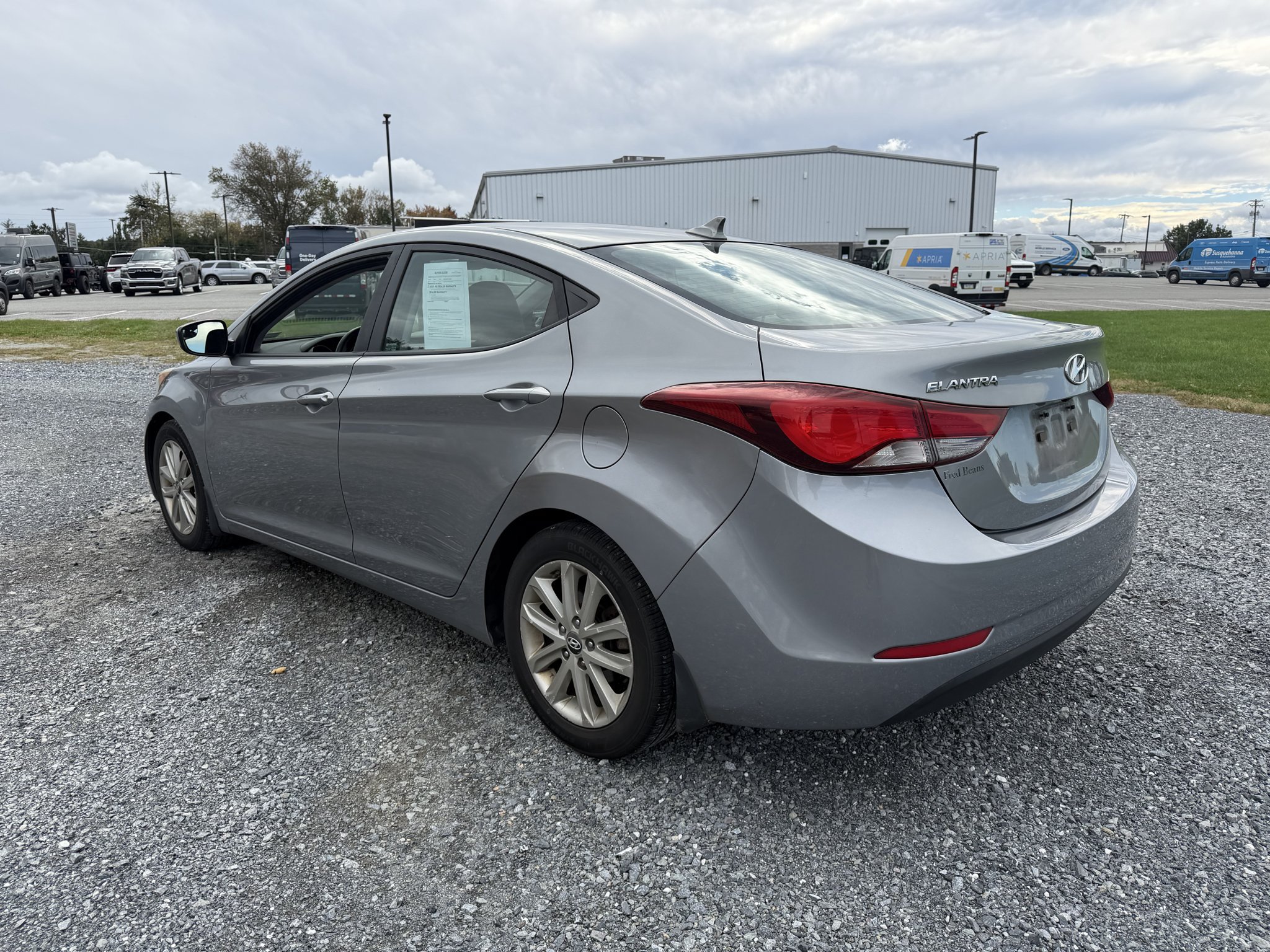 Used 2014 Hyundai Elantra SE w/ Option Group 02 FWD image 4