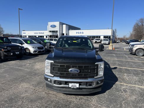 Used 2024 Ford F250 XL w/ XL Chrome Package image 3