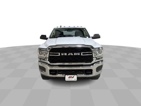 Used 2020 RAM 2500 Tradesman w/ Chrome Appearance Group image 3