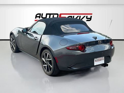 Used 2022 MAZDA MX-5 Miata Grand Touring RWD image 5