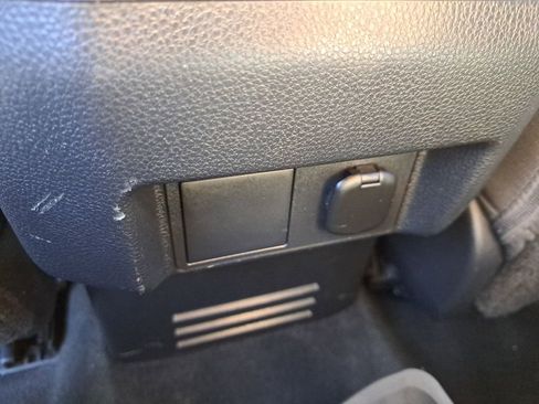 Certified 2024 Toyota Tacoma SR image 9