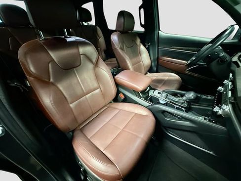 Used 2023 Kia Telluride EX w/ EX Captain's Chair Package image 31