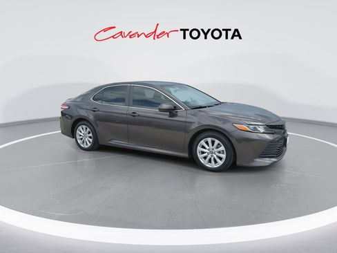 Certified 2020 Toyota Camry LE FWD image 2