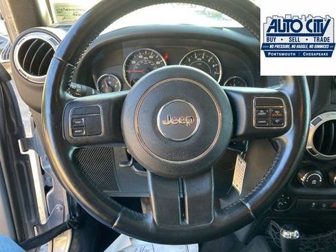 Used 2017 Jeep Wrangler Unlimited Sahara AWD/4WD image 20