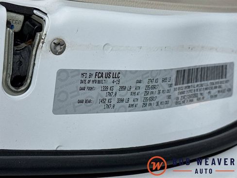 Used 2019 Chrysler Pacifica Touring Plus FWD image 39