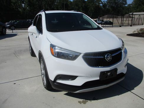 Used 2020 Buick Encore Preferred FWD image 4