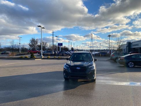 Used 2023 Subaru Forester Sport image 8