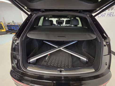 Used 2019 Audi SQ5 Premium Plus AWD/4WD image 23