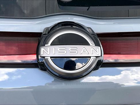 Certified 2024 Nissan Kicks SR w/ SR Premium Package FWD image 30