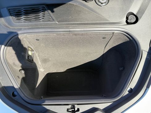 New 2026 Chevrolet Corvette Stingray Coupe w/ Z51 Performance Package RWD image 21