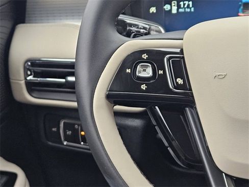 New 2026 Lincoln Corsair Premiere image 26