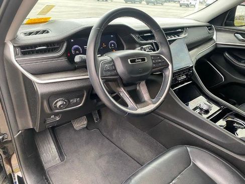 Used 2021 Jeep Grand Cherokee L Limited image 12