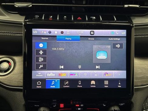 New 2025 Jeep Grand Cherokee Limited w/ Black Appearance Package image 19