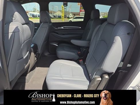 Used 2023 Buick Enclave Premium AWD/4WD image 27