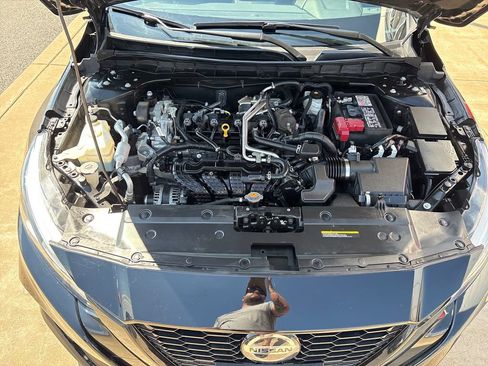 Certified 2022 Nissan Altima 2.5 SR w/ Midnight Edition Package FWD image 22