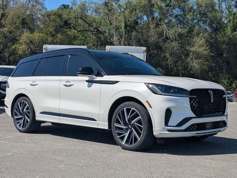 Used 2025 Lincoln Aviator Black Label w/ Black Label Special Edition AWD/4WD image 1