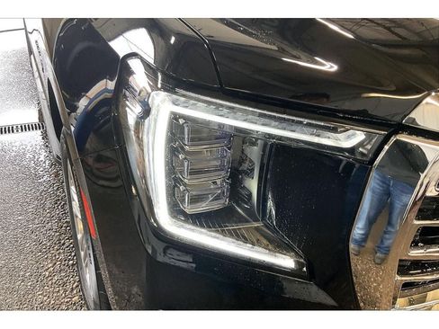 Used 2024 GMC Yukon SLT w/ SLT Luxury Package AWD/4WD image 30