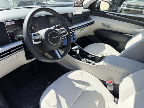 New 2026 Hyundai Tucson SEL Plus FWD image 13