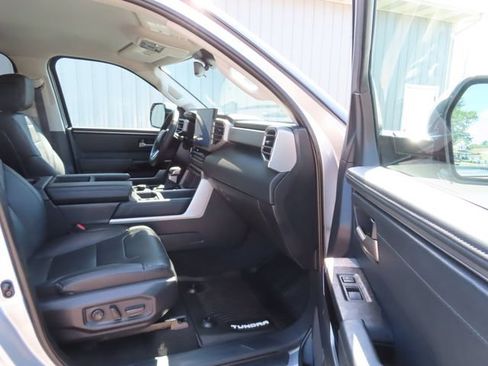 Used 2023 Toyota Tundra Limited AWD/4WD image 25
