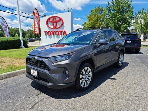 Used 2020 Toyota RAV4 XLE Premium AWD/4WD image 2