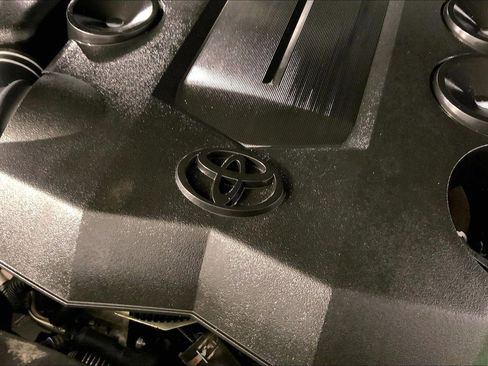 Used 2017 Toyota 4Runner SR5 image 31