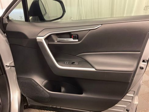 Used 2025 Toyota RAV4 XLE w/ Convenience Package image 28