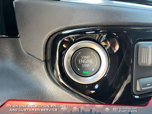 New 2025 GMC Sierra 1500 Elevation image 27