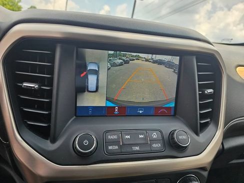 Used 2019 GMC Acadia Denali w/ Technology Package FWD image 28