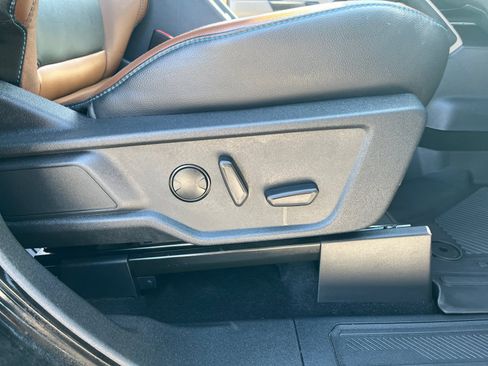 Used 2024 Ford Bronco Outer Banks AWD/4WD image 30