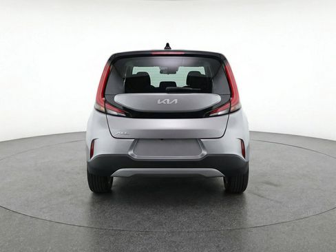 Used 2025 Kia Soul LX w/ LX Technology Package FWD image 7