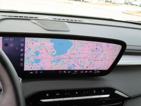 Used 2025 Buick Enclave Preferred image 21