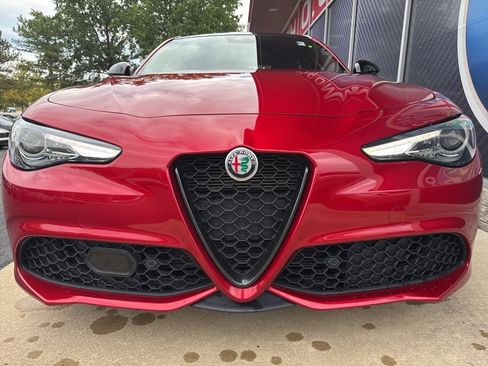 Used 2022 Alfa Romeo Giulia Veloce image 7