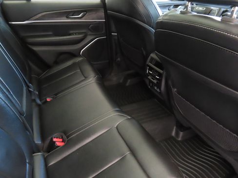 Used 2022 Jeep Grand Cherokee Limited 4xe image 28