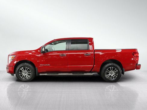 Used 2021 Nissan Titan SV w/ SV Convenience Package AWD/4WD image 2