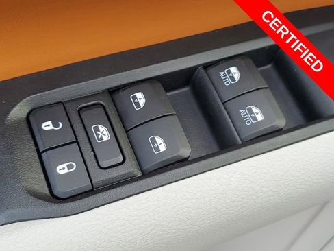 Certified 2022 Jeep Compass Limited image 10