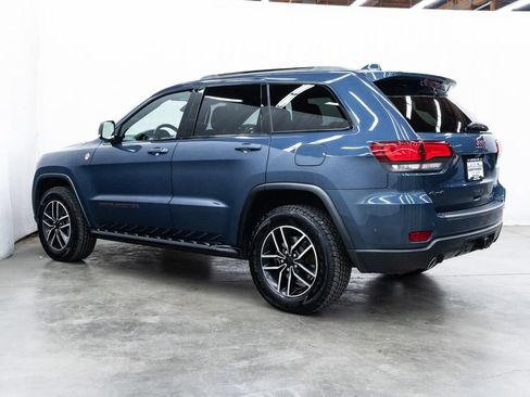 Used 2020 Jeep Grand Cherokee Trailhawk w/ Trailhawk Luxury Group AWD/4WD image 4