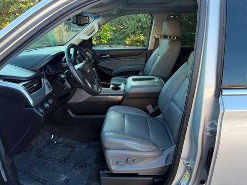 Used 2020 Chevrolet Suburban LT AWD/4WD image 6