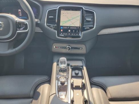 Used 2024 Volvo XC90 T8 Ultimate AWD/4WD image 30