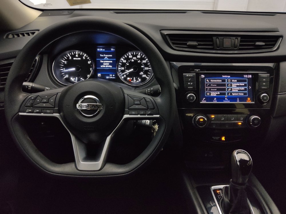 Used 2018 Nissan Rogue S FWD image 22