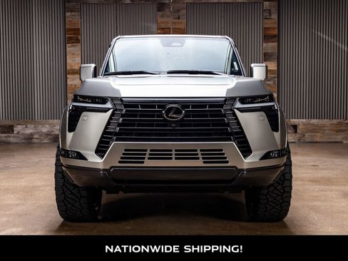 Used 2024 Lexus GX 550 w/ Accessory Package (Z1) AWD/4WD image 4