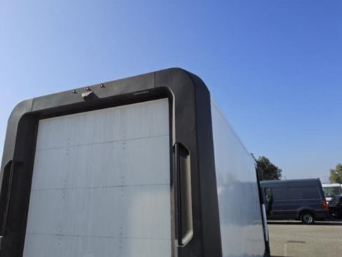 Used 2024 Chevrolet Brightdrop 600 w/ Commercial Equipment Package AWD/4WD image 20