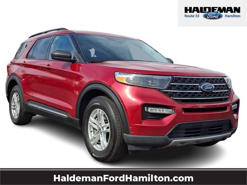 Used 2022 Ford Explorer XLT w/ Equipment Group 202A image 1