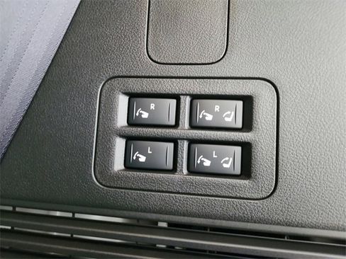 New 2026 Nissan Armada SL w/ Captain's Chari Seat Package image 55