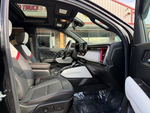 Used 2024 GMC Canyon AT4X AWD/4WD image 21