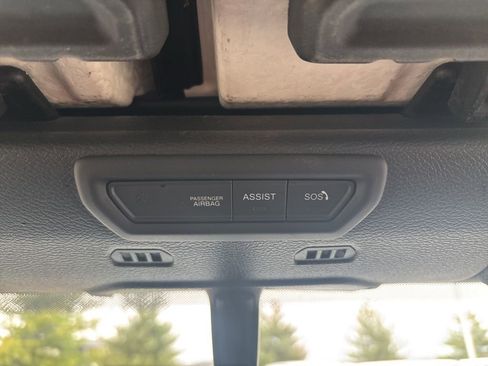 Used 2023 Jeep Gladiator Sport image 29